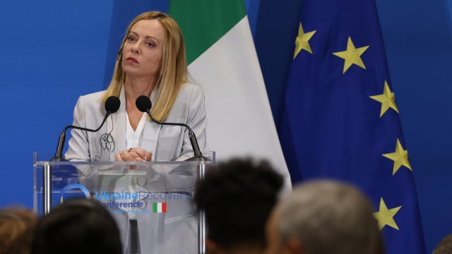 Мелони хочет преодолеть реформу, чтобы позволить итальянцам выбрать премьер -министра