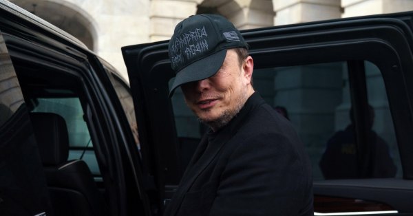 Чатбот Маск, Грок, создал тщательный план для ... убить миллиардера