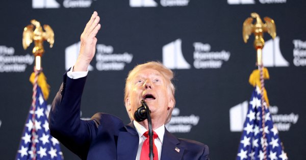 Трамп вряд ли убедит Путина в мире, пока Украина теряет позиции