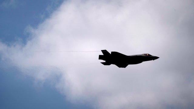 Государственный контроль призрак пугает сектор обороны США