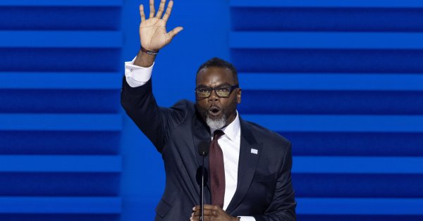 Мэр Чикаго издал приказ против иммиграционных мер Трампа