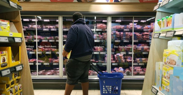 Инфляция в Греции почти в два раза выше, чем в области евро