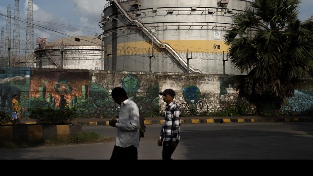 Цена на нефть стабилизируется около двухмесячного дна*