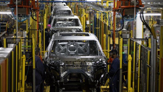 Автомобильная промышленность наносит ущерб до 12 миллиардов долларов США в торговой войне США