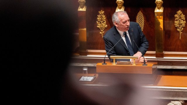 Французский премьер -министр попросит проголосовать доверие из -за бюджета