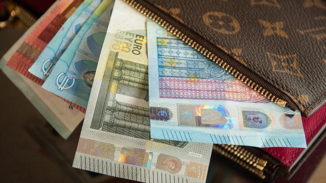 Как вы ожидаете, что Болгария примет европейскую зону, чтобы повлиять на ваши личные инвестиции?