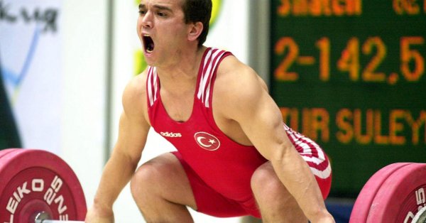 Нефтяная буровая башня в Турции названа в честь Наим Сулейманоглу