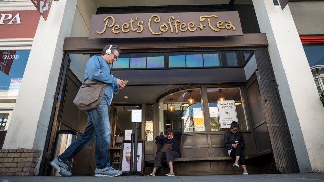 Keurig Dr Pepper покупает владельца кофе Jacobs почти за 17 миллиардов евро