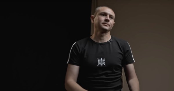 Украинец, отмеченный надписью «Слава России», вернется в битву после выздоровления