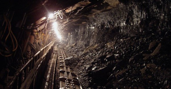 Рок -массив рухнул на человека в шахте в Албании, он умер