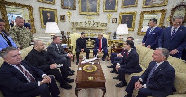 Европа с облегчением приветствует поддержку США Украины и давление на Россию