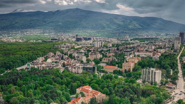 Новые компании, включая иностранные, участвуют в заказе на чистоту в Софии