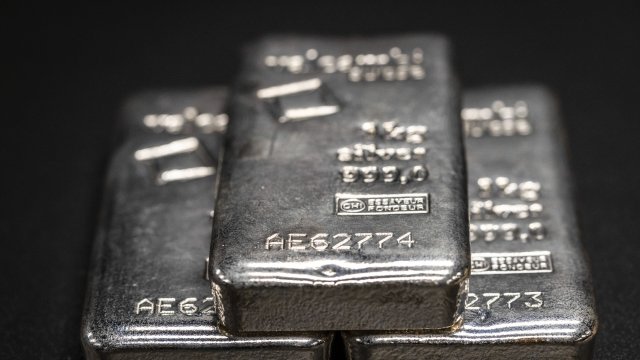 Цена на серебро будет продолжать расти из -за увеличения промышленного поиска