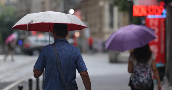 Значительные осадки и град завтра, на востоке - солнце