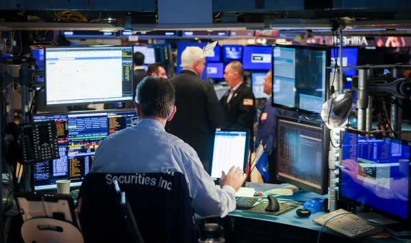 Взгляд инвесторов между продажами во Франции и Nvidia Report