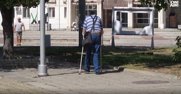 Около 100 000 человек являются населением в Габриво, 40% из них на пенсии на пенсии