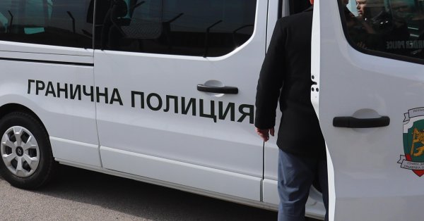 Захвачен 10 мигрантов в болгарском микроавтобусе в румынском городе Калафат