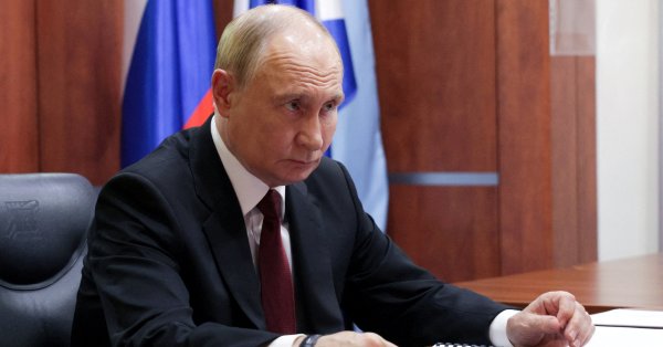 Наследники Путина: Владимир -младший и Иван образованы как принцы