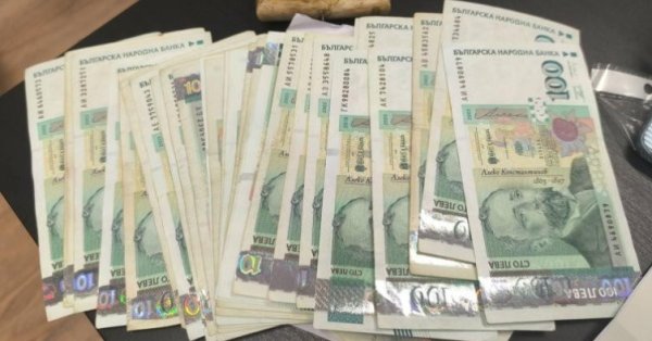 Арестовали двое за телефоновое мошенничество в Габриво