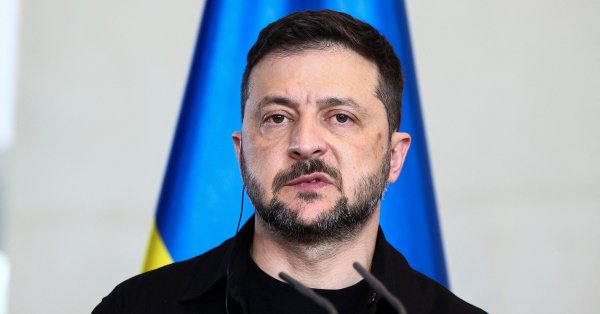 Зеленски - марионетка, нет необходимости в его присутствии Аляски