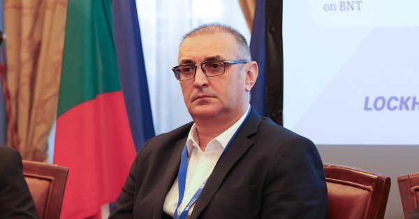 Керемедчиев: Путин хочет гарантий безопасности, но не гарантирует Украину