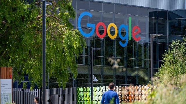 ЕС может пощадить Google со скромным новым антимонопольным образом штрафом