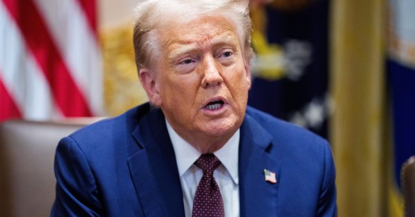 Трамп пожелал заинтересованного Свифта и Келси "всего наилучшего"