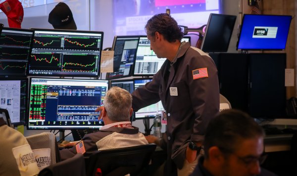 BOFA: рекордное количество инвесторов говорит, что акции переоцениваются