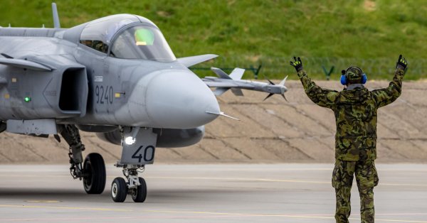 Таиланд отправляет свои истребители Gripen для бомбардировки камбоджийской артиллерии