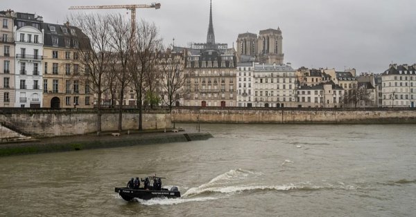 Они вытащили пятый труп из Сенской реки возле Парижа