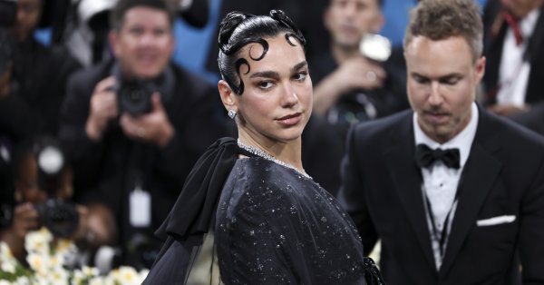 Dua Lipa Спасибо за ее гражданство Kosovo