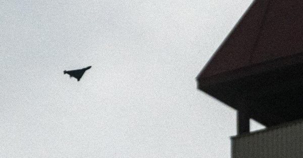 Украина скачал российский вертолет MI-8 за 15 миллионов долларов с беспилотником за ... 500 долларов