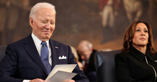 Помощники Байдена с жестокой контратакой против книги Харриса