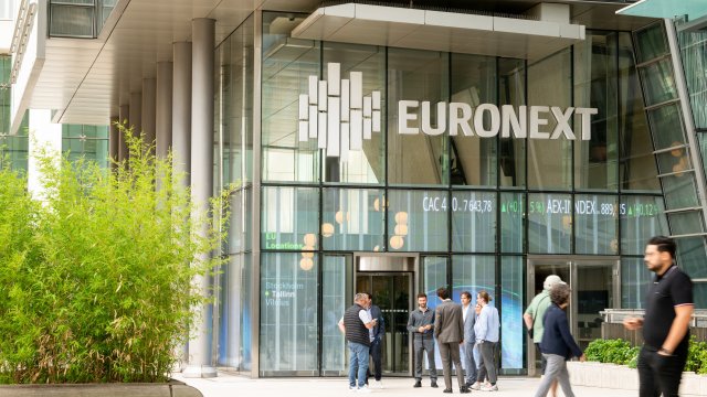 Европейские биржи начали новую неделю без особого оптимизма