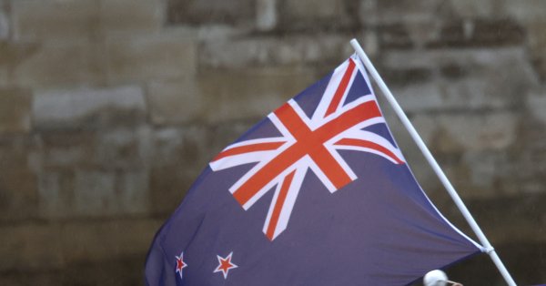 Осудил женщину в Новой Зеландии за убийство ее двух детей, найденных в чемоданах