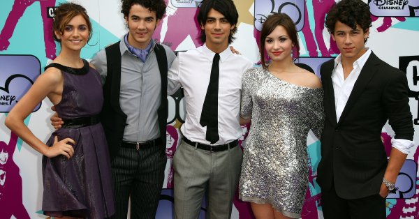 Стрелять в третью часть Кэмп -Рок