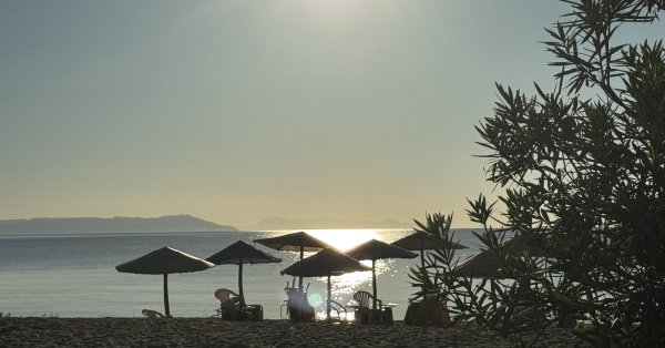 Хорошее время на первый учебный день, градусы перейдите на пять выше нормы