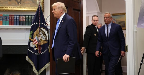 Медицинские эксперты против Трампа за парацетамол и аутизм