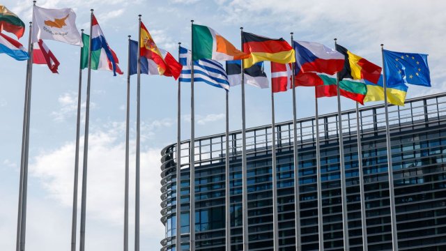 Девять споров, которые будут формировать политические битвы в ЕС осенью