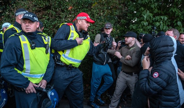 Эмоциональная политика разрушает посторонний мировой порядок