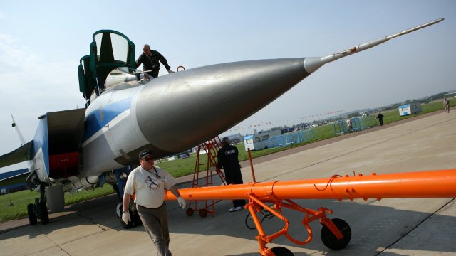 Российский MIG-31 над Эстонией проигнорировал сигналы своих коллег-коллег НАТО