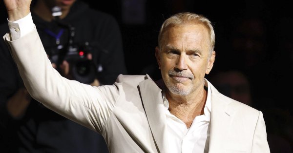 Дутер, кто судит Кевина Костнера, солгала в ее жалобе?