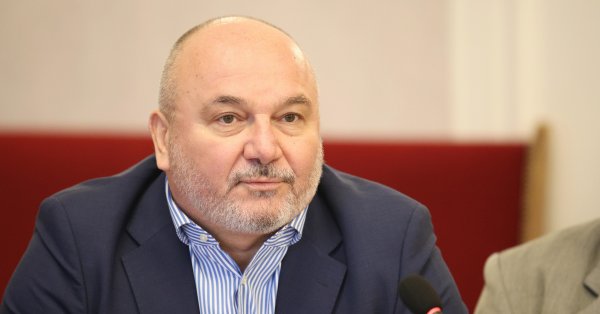 Дэтсов: Мы находимся на грани перегрева экономики