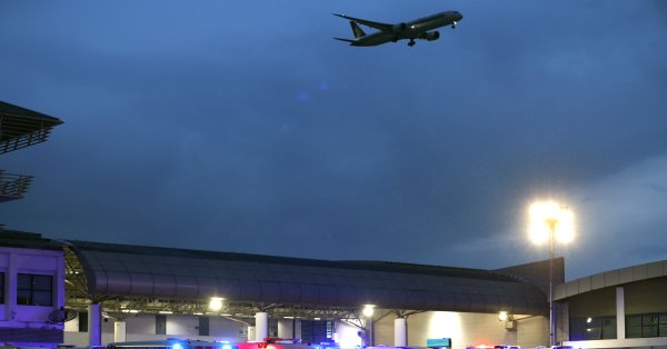 Сингапурские авиакомпании объявили турбулентность серьезной угрозой во время полета