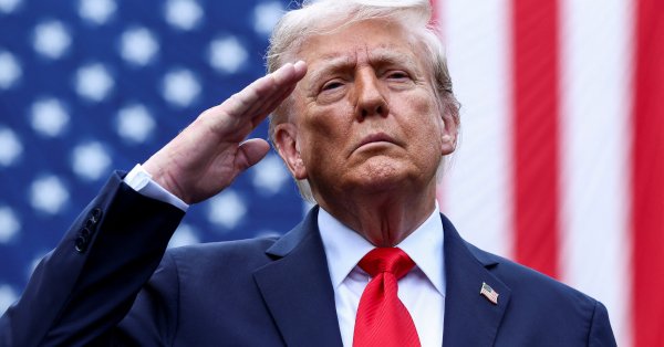 С церемониями и добровольной работой: Соединенные Штаты празднуют 24 года с момента нападений 11 сентября