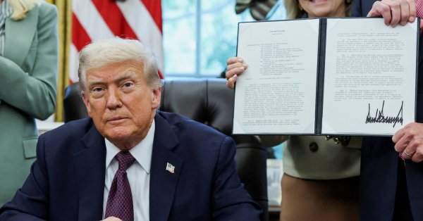 Трамп принесет дело о клевете и оскорблении против New York Times