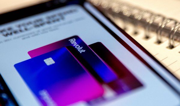 Revolut начинает продажу средней школы по оценке 75 миллиардов долларов США.