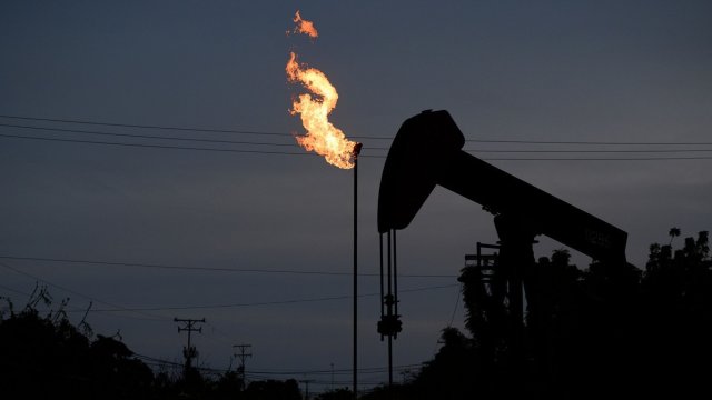 Доходы от нефть снизились на 20%, а в России говорила о «технической стагнации»