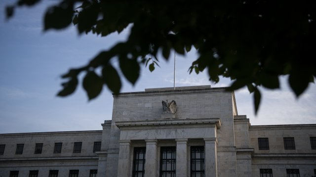 Почему инвесторы почти уверены, что ФРС снизит процентные ставки на этой неделе?