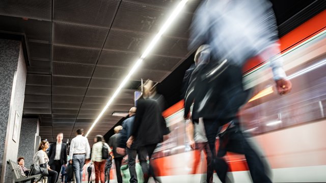 ЕЦБ: рост заработной платы в области евро останется ниже 2% и в следующем году